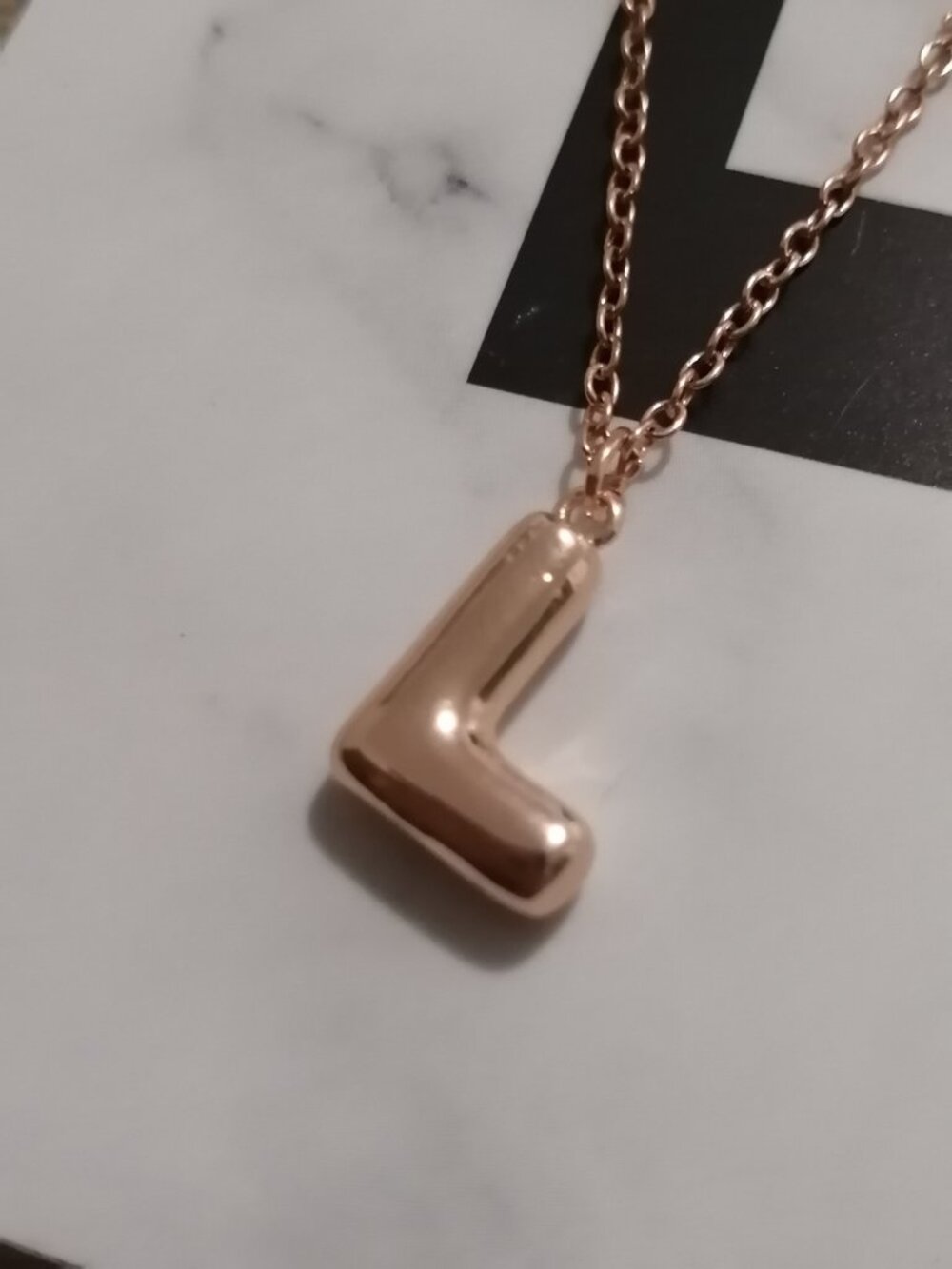 🔱 3/12 🇨🇦 Ardene Initial 'L' Bubble Letter Necklace